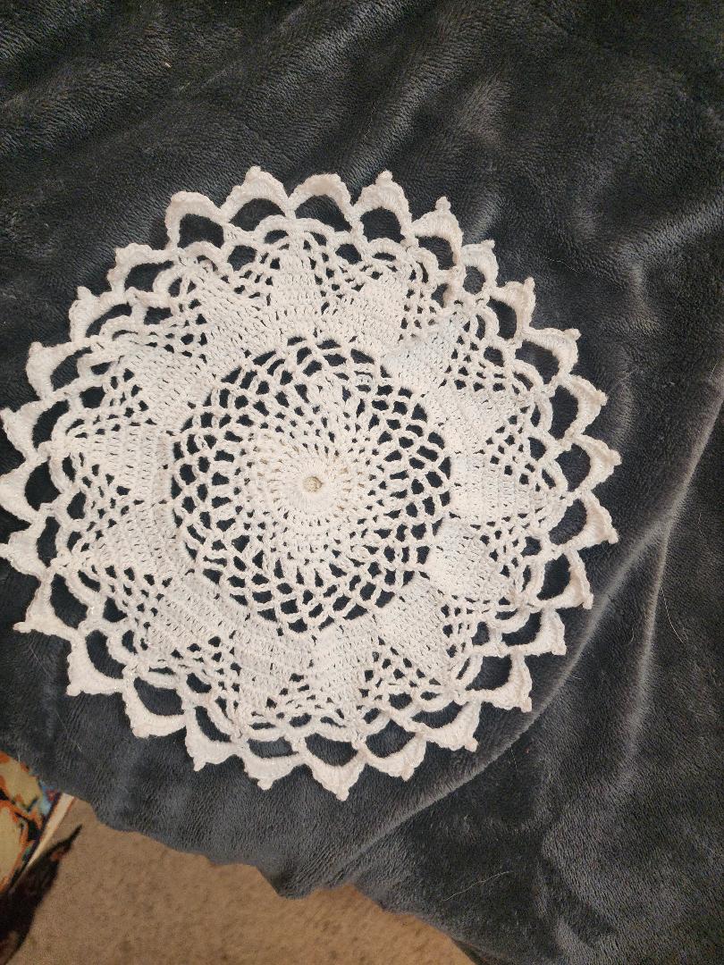 Crocheted Doilies - DONNA'S DESIGN OF HANDMADE ITEMS